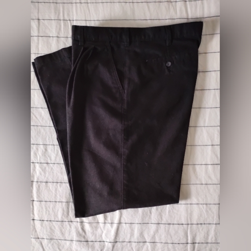 George Men's pleated chinos